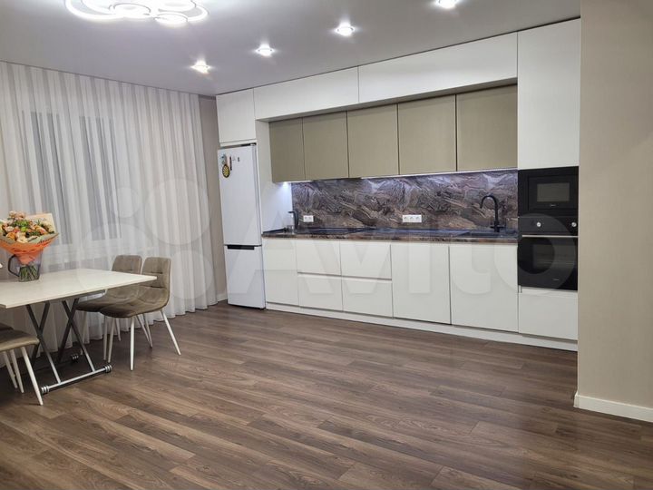 3-к. квартира, 80 м², 13/16 эт.