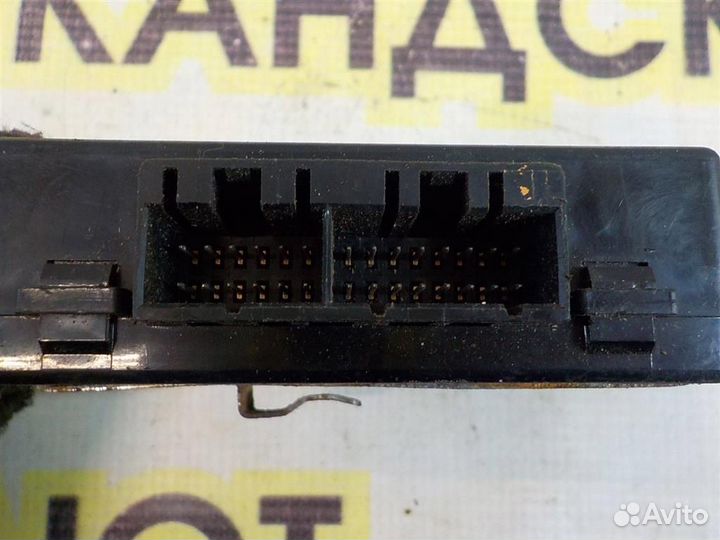 Блок электронный Nissan Primera (P10) 1990-1996