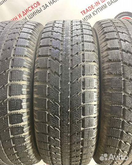 Toyo Observe GSi-5 215/65 R17 95N