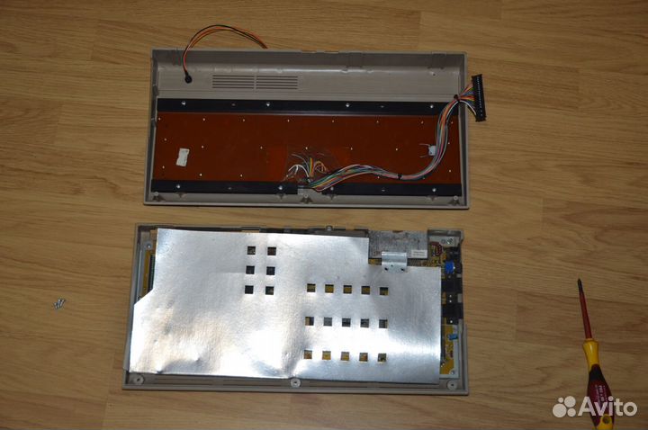 Легендарная компьютер приставка Commodore 64