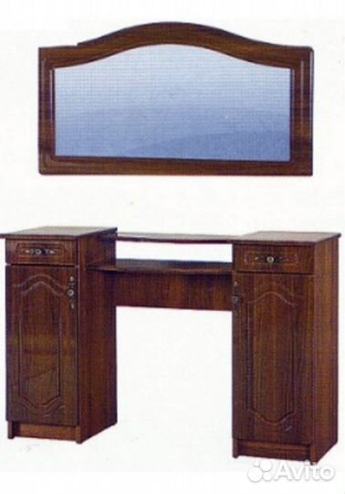 Столик туалетный