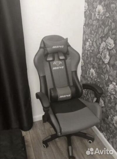 Игровое кресло геймерское