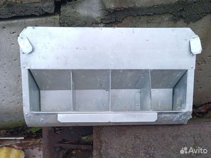 Кормушка для кроликов