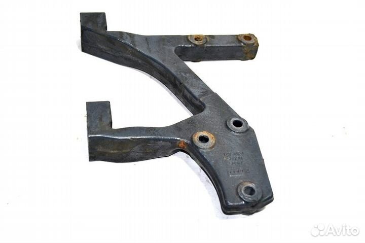 Кронштейн крыла, передний мост задний левый scania