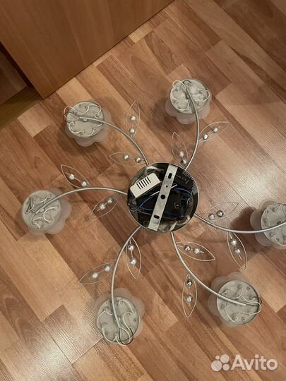 Люстра потолочная с пультом б/у