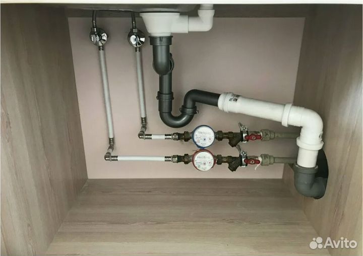 Сантехник. Услуги сантехника. Ремонт сантехники