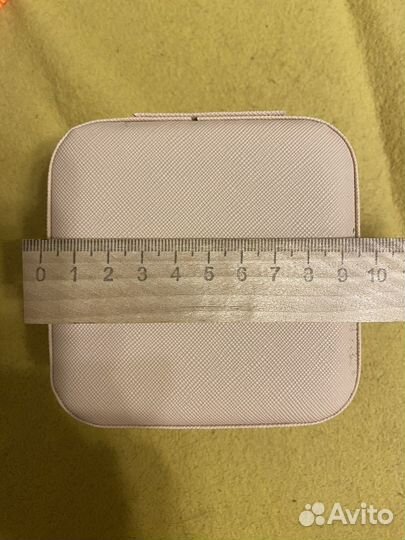 Шкатулка для ювелирных украшений