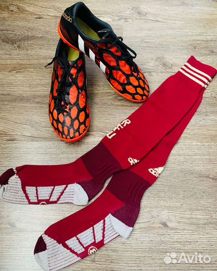 Бутсы adidas. Гетры футбольные