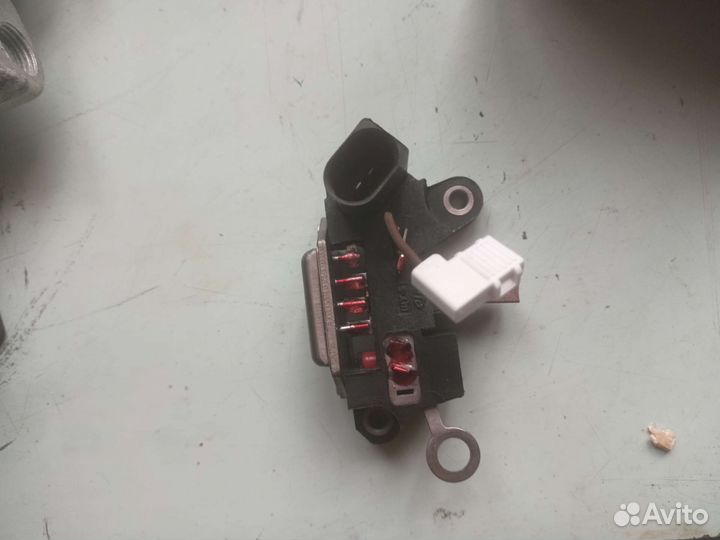 Реле регулятор напряжения