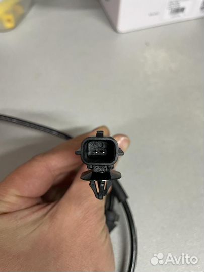 Датчик ABS задний Nissan Patrol Y62