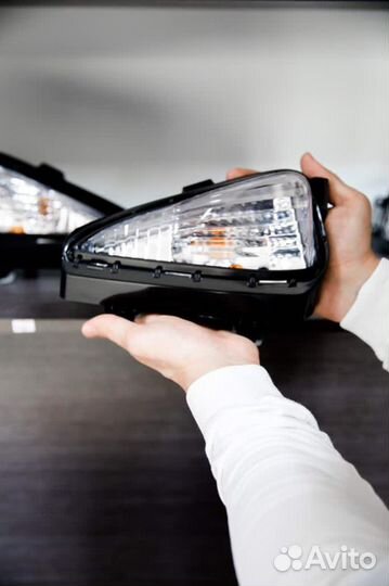 Поворотники в бампер Camry 2017