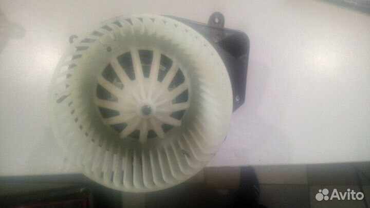 Моторчик отопителя без кондиционера passat B5