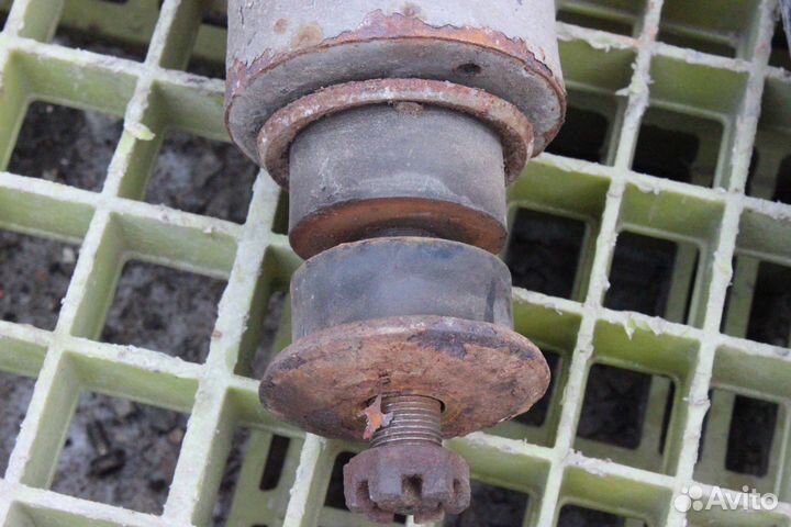 Амортизаторы передние шток-ухо Hyundai 5430055052