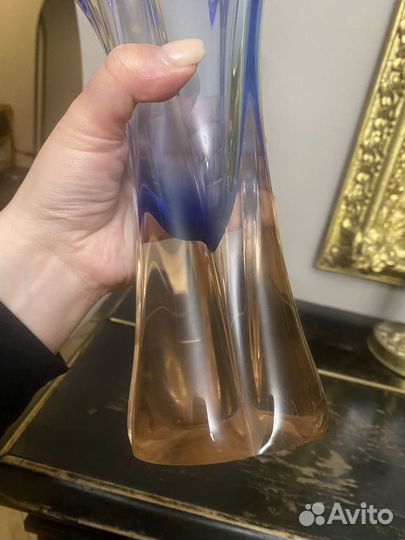 Винтаж чехословакия ваза цветное стекло тяжелая