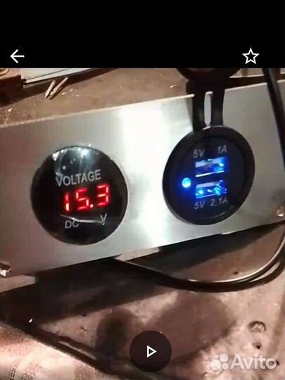 Панель с вольтметром и USB
