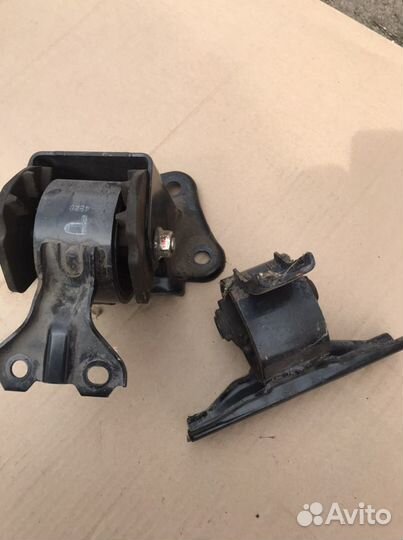 Подушка двигателя митцубисси lancer 10