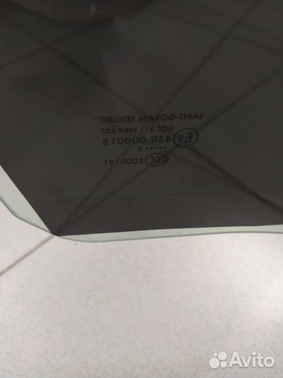 Стекло заднее левое Ситроен C-Elysee