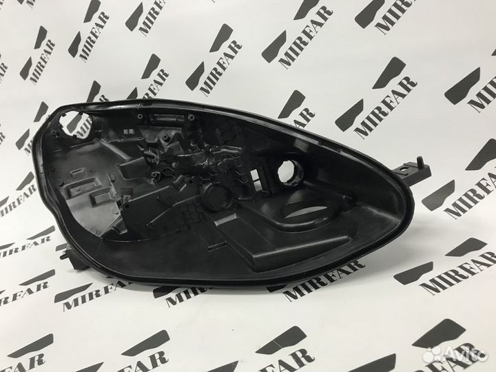 Правый корпус фары Tesla Model 3 2017-н.в