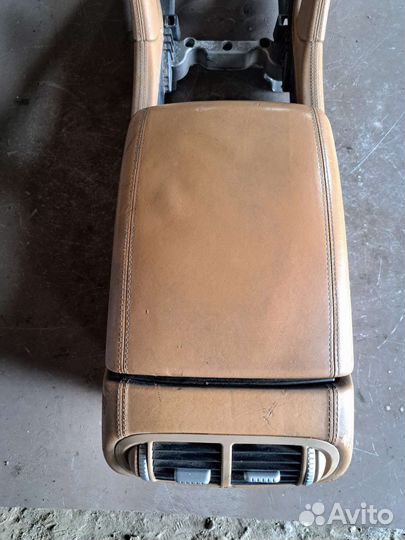 Подлокотник Porsche Cayenne