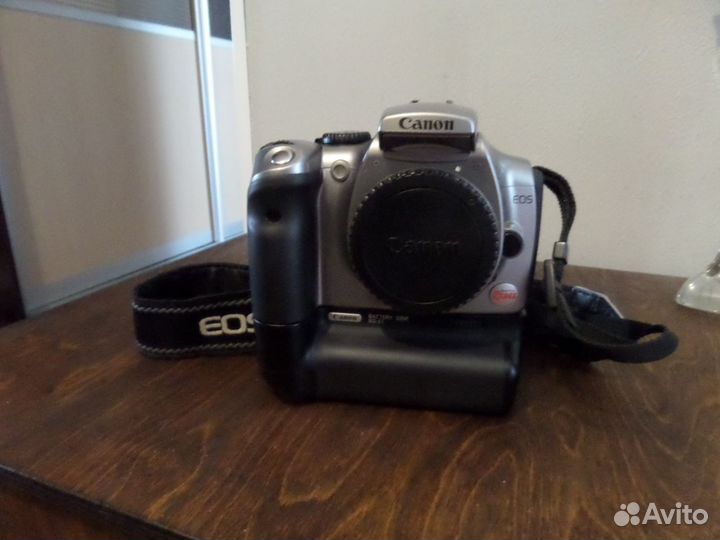 Canon EOS Digital Rebel (300D) + Батарейная ручка