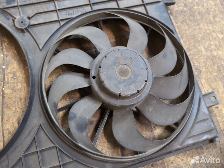 Вентилятор радиатора VW Golf 4 1997-2005