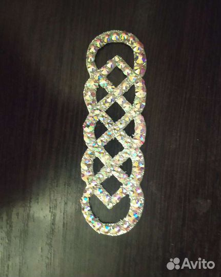 Короны и украшения на пучки для гимнастов