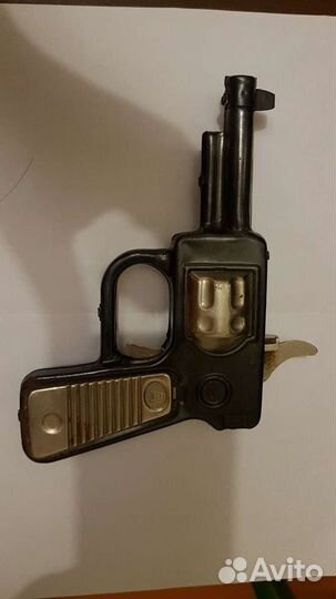 Игрушка пистолет СССР