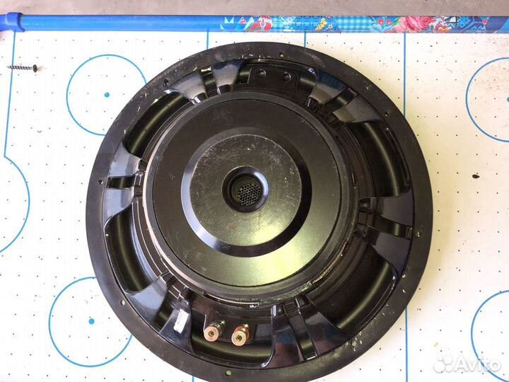 Обменяю сабвуфер на колонку JBL