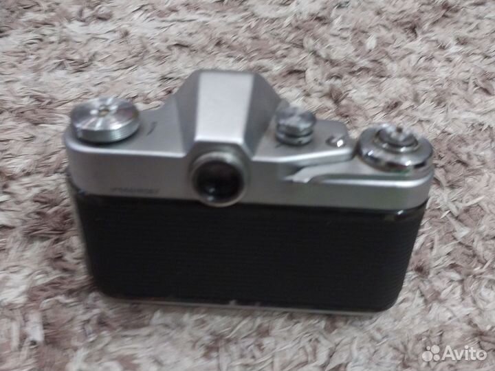 Пленочный фотоаппарат зенит