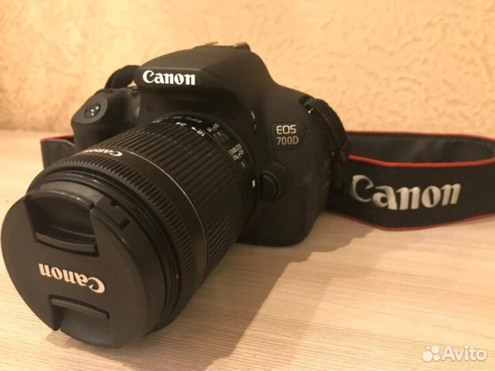 Фотоаппарат Canon EOS 700D