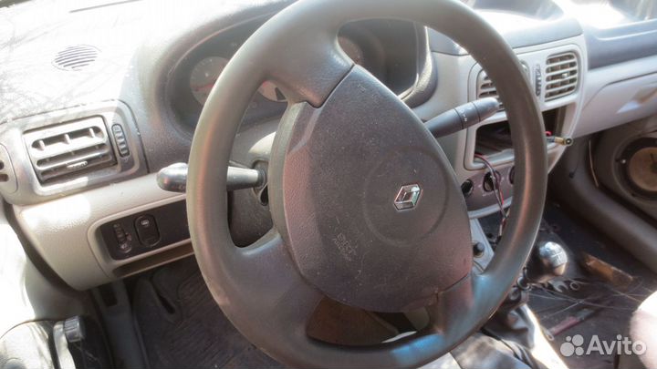 Панель Рено симбол