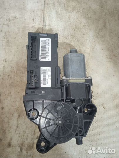 Мотор стеклоподъемника левого Renault Fluence