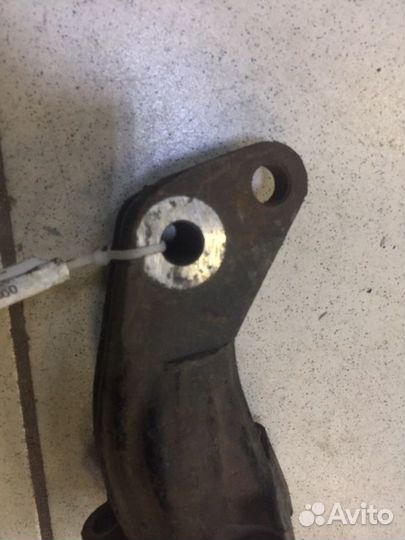 Кронштейн двигателя правый Fiat Albea 1