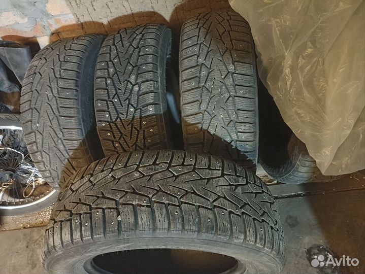 Nokian Tyres Hakkapeliitta 7 SUV 205/65 R16 45L