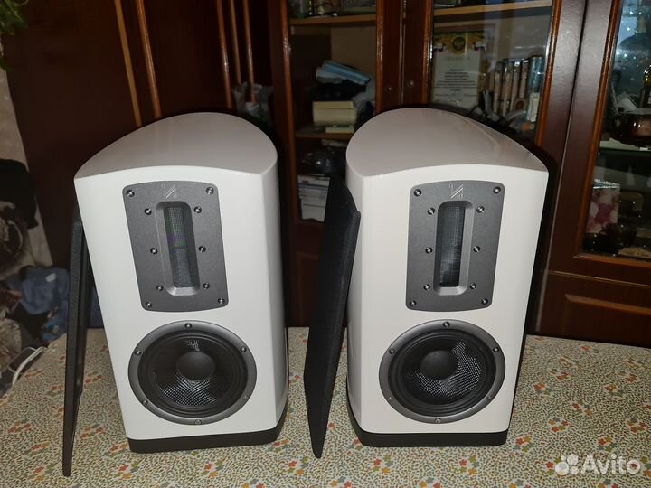 Полочная акустика quad Z-1