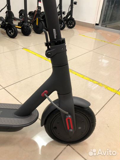 Электросамокат Xiaomi Mi Electric Scooter 1S