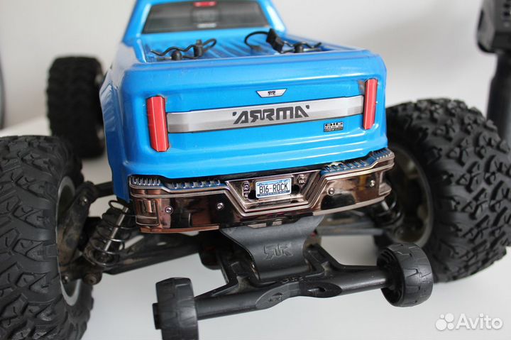 Радиоуправляемая модель Arrma Big Rock