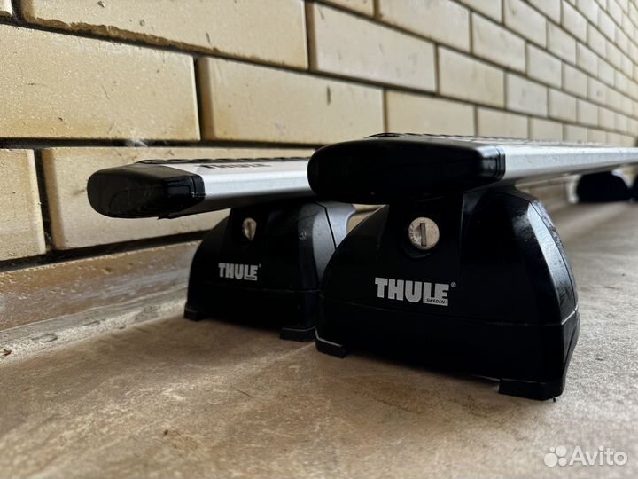 Поперечены на рейлинги Thule для Santa Fe 3