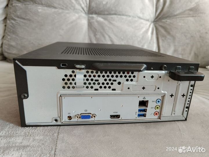 Системный блок и монитор