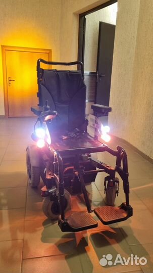 Кресло-коляска с электроприводом OttoBock B400