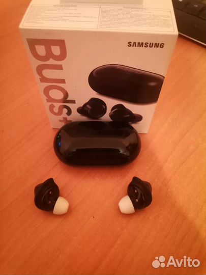 Беспроводные наушники samsung galaxy buds plus