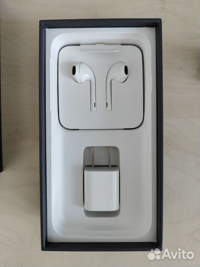 iPhone 8, 256 ГБ