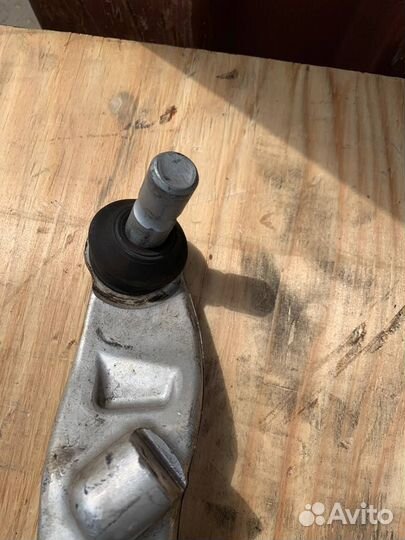 Рычаг подвески передний правый Nissan Murano Z51