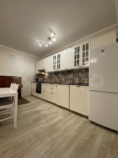 4-к. квартира, 84,2 м², 19/25 эт.