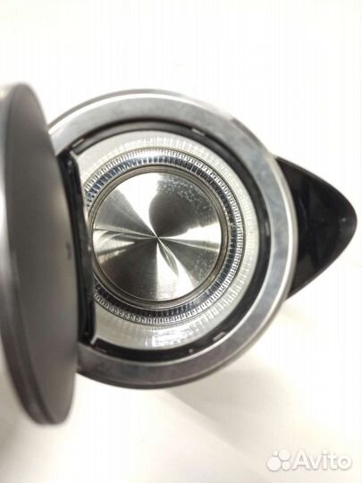 Чайник Starwind SKG4710