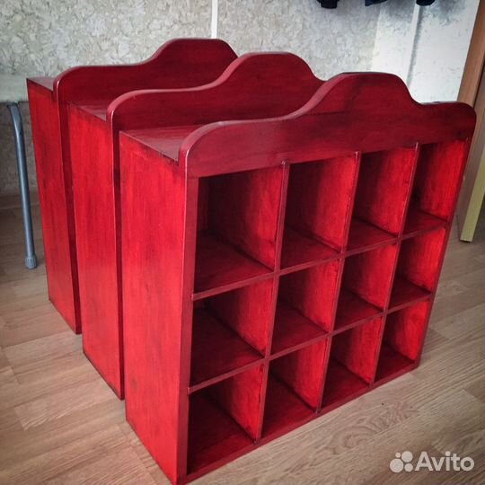 Полки/стеллажи для тату студии