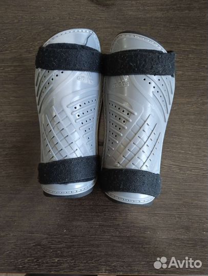 Щитки футбольные adidas