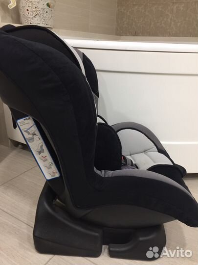 Автомобильное кресло