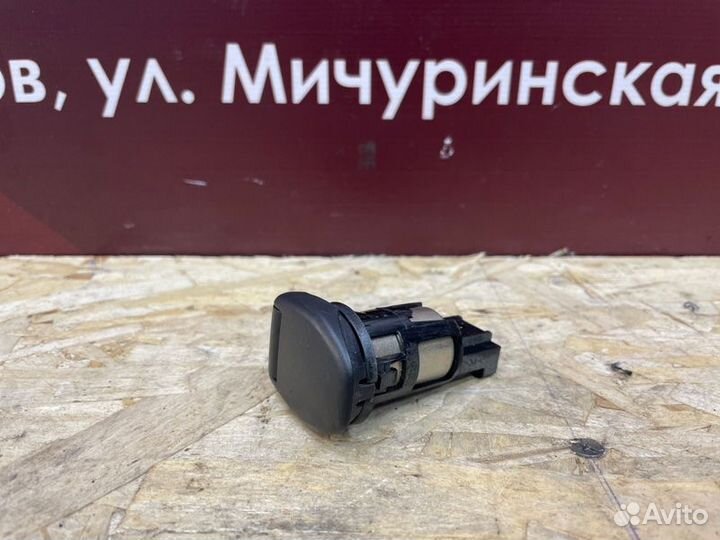 Розетка LADA X-Ray