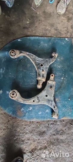 Kia ceed 1ed рычаг передний правый